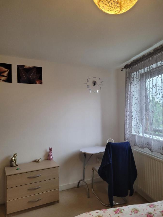 Room Near Heathrow Airport Хитроу Экстерьер фото